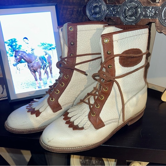 Vintage Justin Boots Women's Lace Up Boots in White and Brown Amazing Condition - Picture 3 of 7